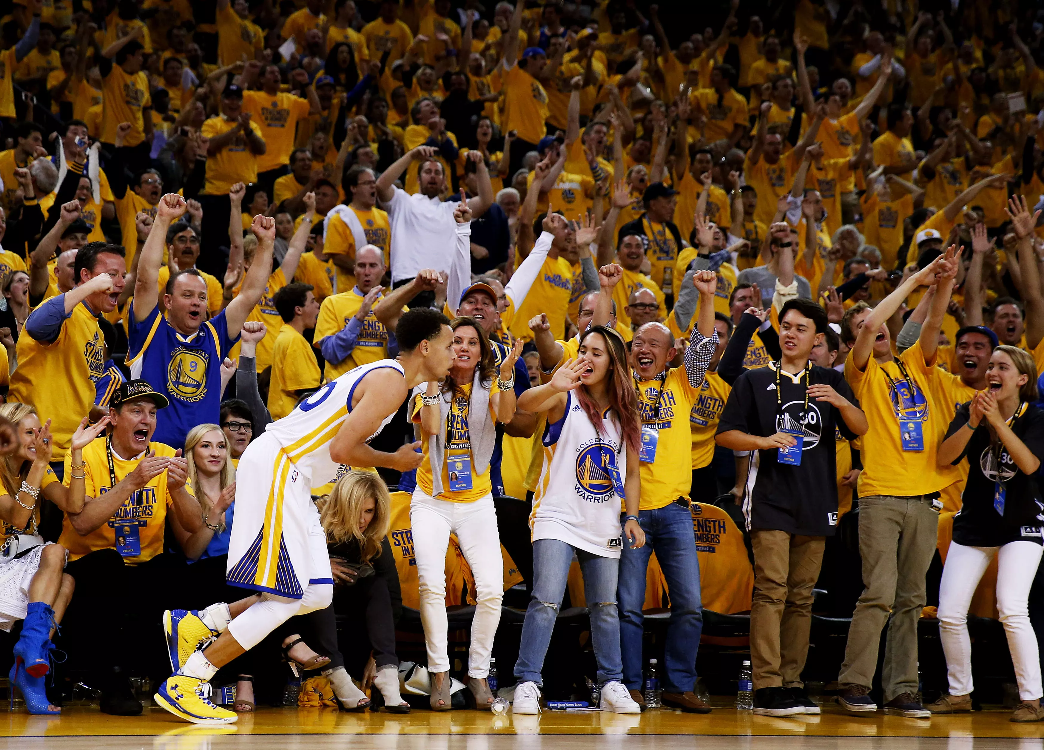 De vrais fans au bord du terrain, ça vous manque ? Golden State Warriors (Photo : Ezra Shaw/Getty Images)