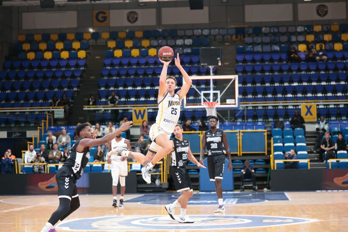 Hugo Besson Metropolitans 92 Boulogne-Levallois Hugo Besson Metropolitans 92 Boulogne-Levallois